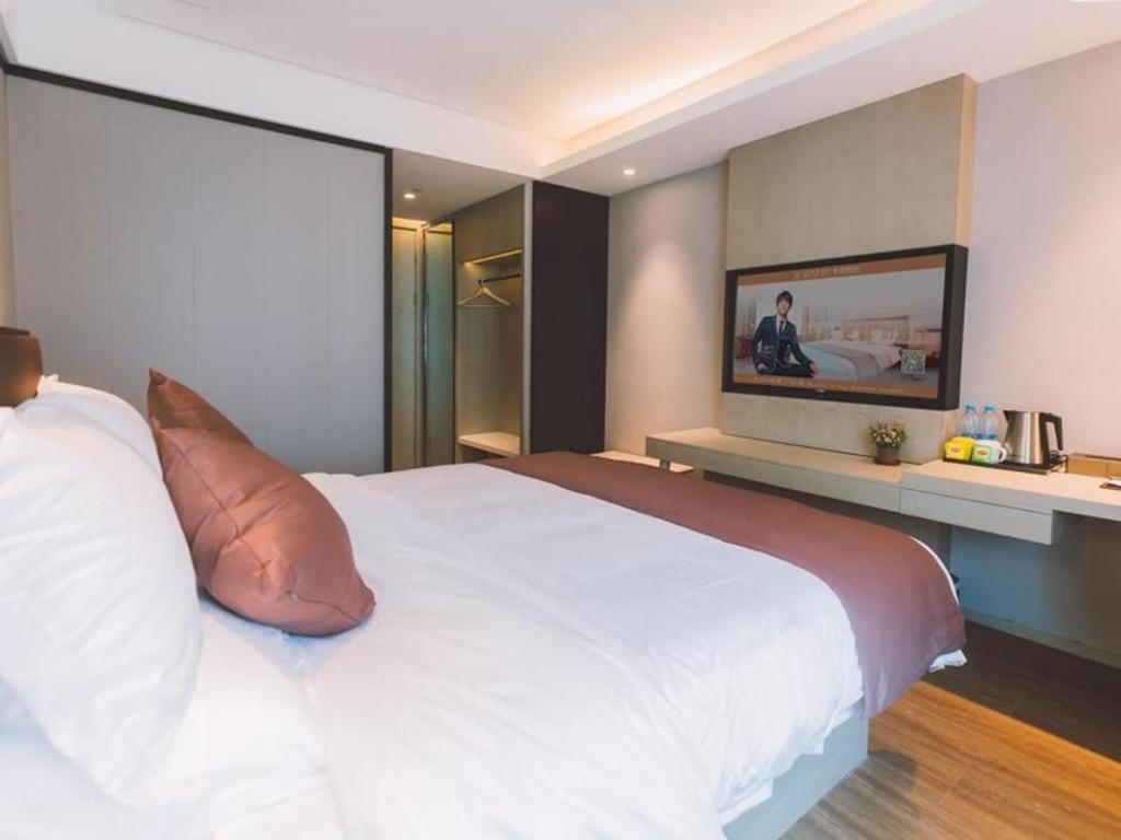 Gya Jiangpu Hotel